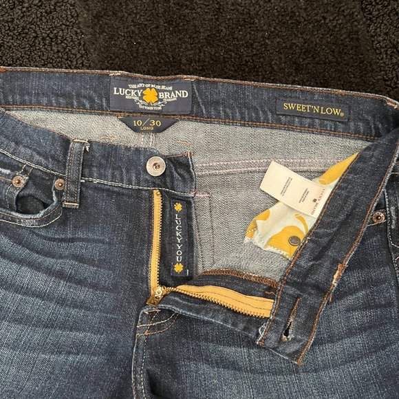 Lucky Brand “Sweet ‘N Low” Dark Wash Flare Jeans. Size 10/30. - Picture 7 of 8
